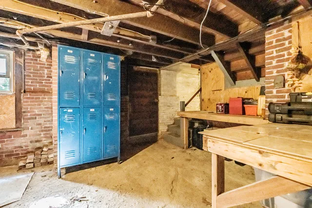 $419,000 | 21 Laurel Avenue, Auburn, ME 04210