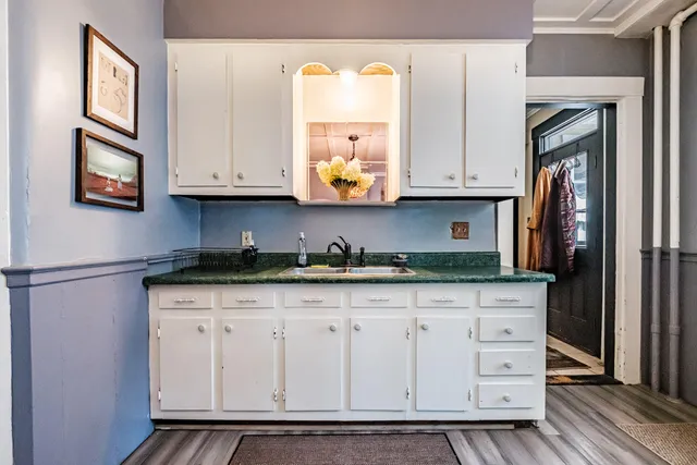 $419,000 | 21 Laurel Avenue, Auburn, ME 04210