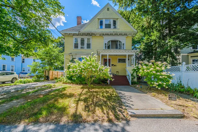 $419,000 | 21 Laurel Avenue, Auburn, ME 04210