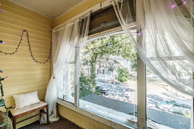 $419,000 | 21 Laurel Avenue, Auburn, ME 04210