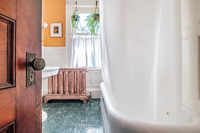 $419,000 | 21 Laurel Avenue, Auburn, ME 04210