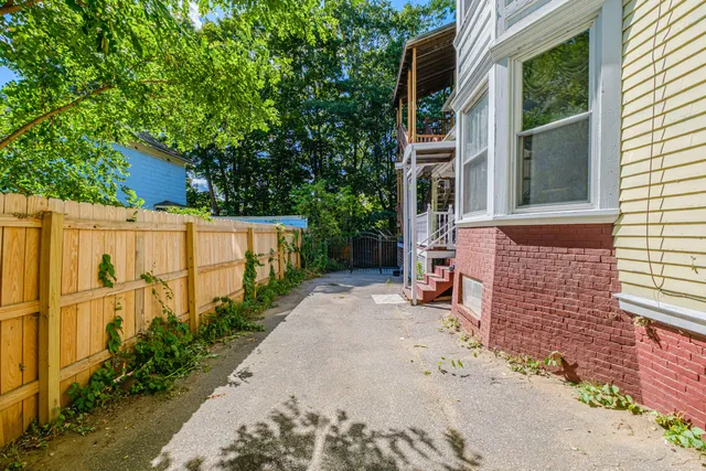 $419,000 | 21 Laurel Avenue, Auburn, ME 04210