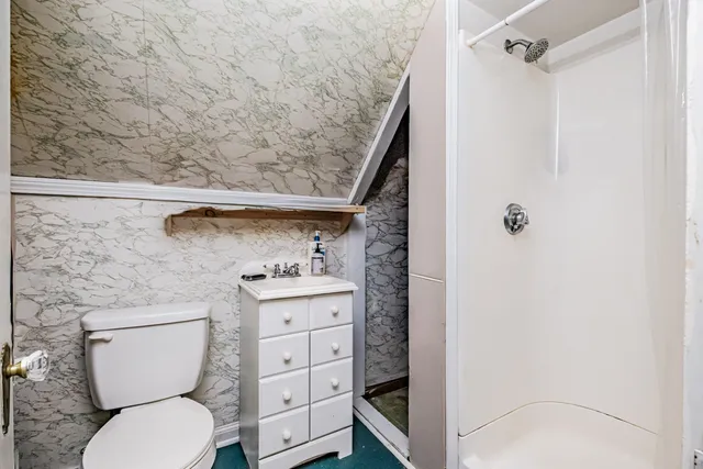 $419,000 | 21 Laurel Avenue, Auburn, ME 04210