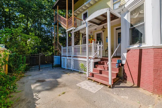 $419,000 | 21 Laurel Avenue, Auburn, ME 04210