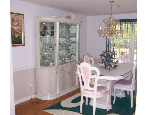 94 Meadowood Road North Andover, MA 01845 - Photo 5 of 12 Gallery Image 5