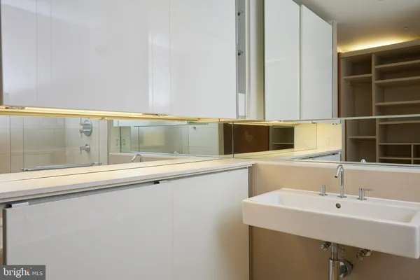 $3,500 | 925 H Street Northwest, Unit 409, Washington, DC 20001