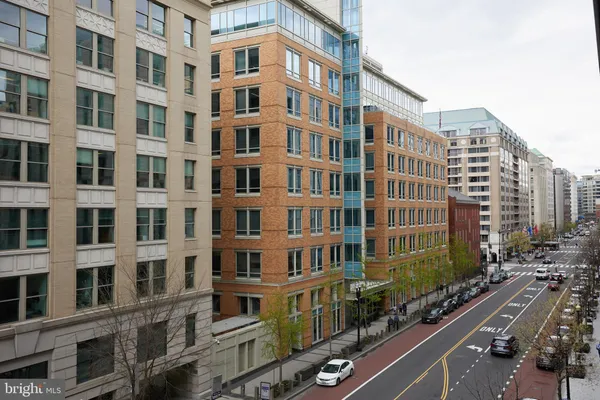 $3,500 | 925 H Street Northwest, Unit 409, Washington, DC 20001