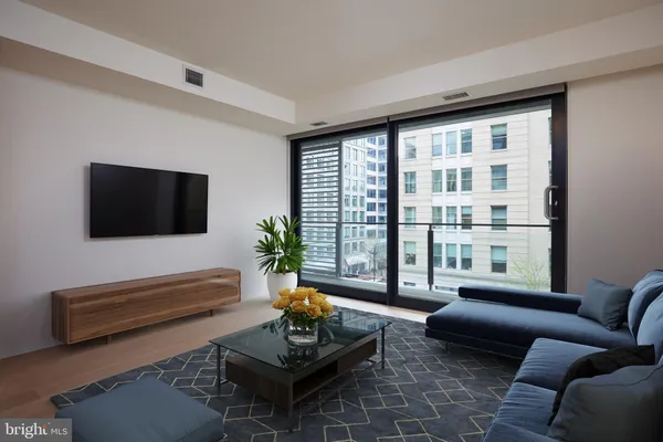 $3,500 | 925 H Street Northwest, Unit 409, Washington, DC 20001