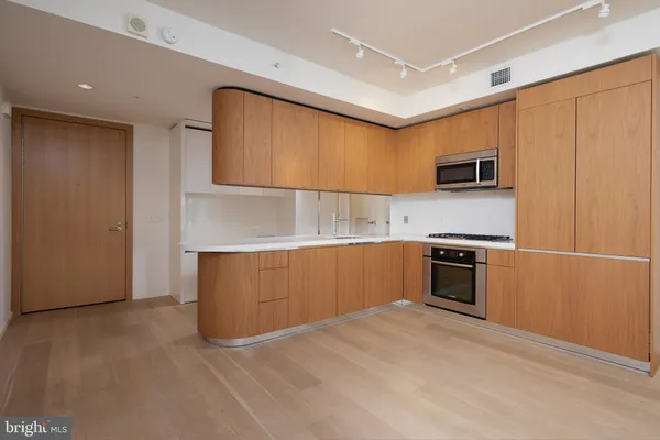 $3,500 | 925 H Street Northwest, Unit 409, Washington, DC 20001