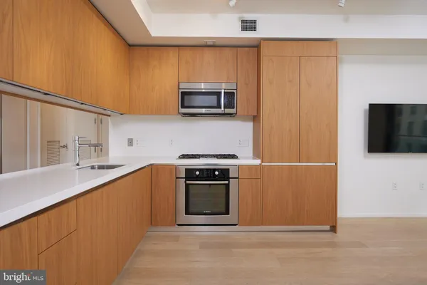 $3,500 | 925 H Street Northwest, Unit 409, Washington, DC 20001