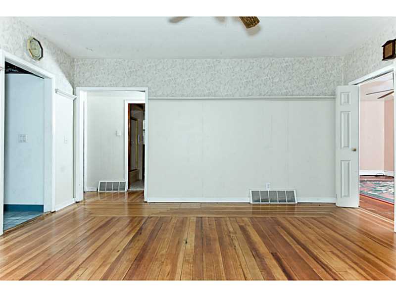 26 Benjamin Street Pawtucket, RI 02861 - Photo 11 of 25 Exterior Front.