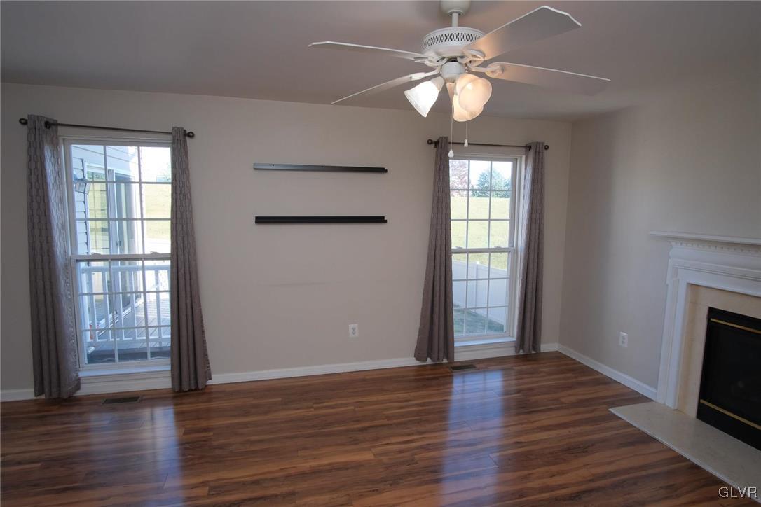 5340 Seip Road Bethlehem, PA 18017 - Photo 16 of 48 Family room