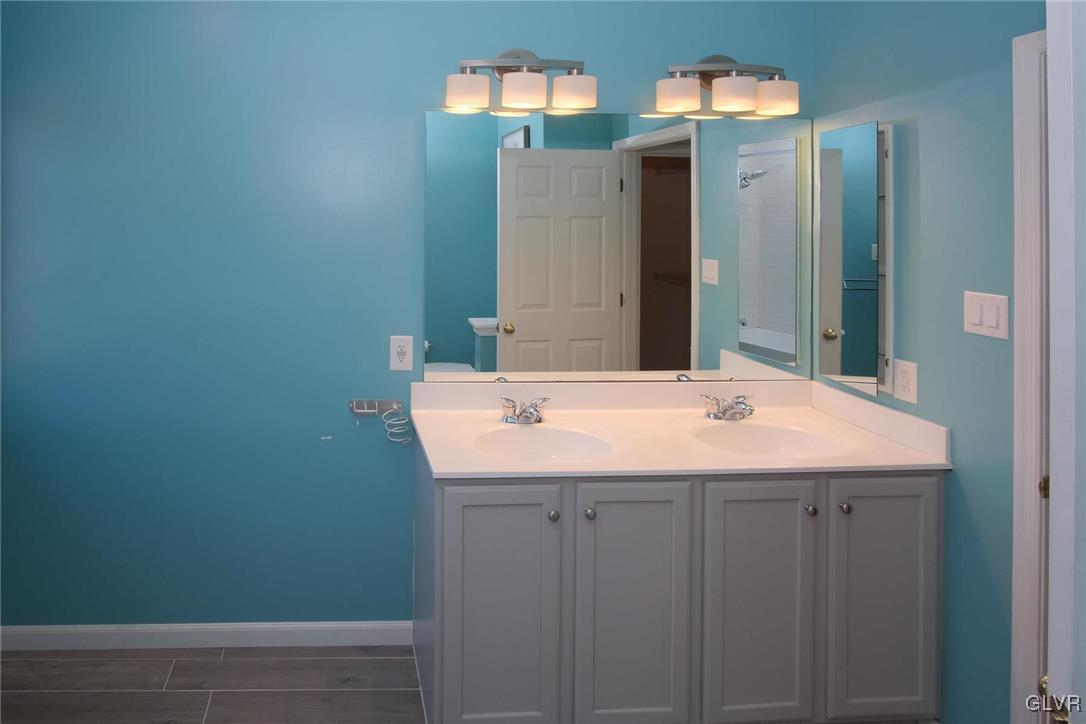 5340 Seip Road Bethlehem, PA 18017 - Photo 30 of 48 Primary bathroom