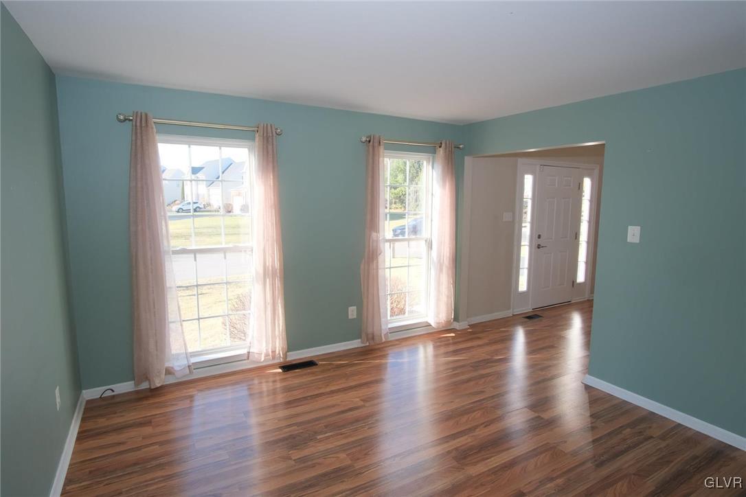5340 Seip Road Bethlehem, PA 18017 - Photo 6 of 48 Formal living room, could be office or study