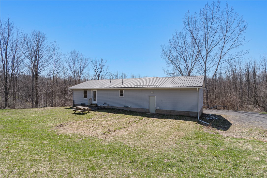 7721 McMullen Road Sodus, NY 14489 - Photo 5 of 38