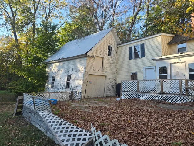 $129,000 | 11 Pine Street, Mechanic Falls, ME 04256