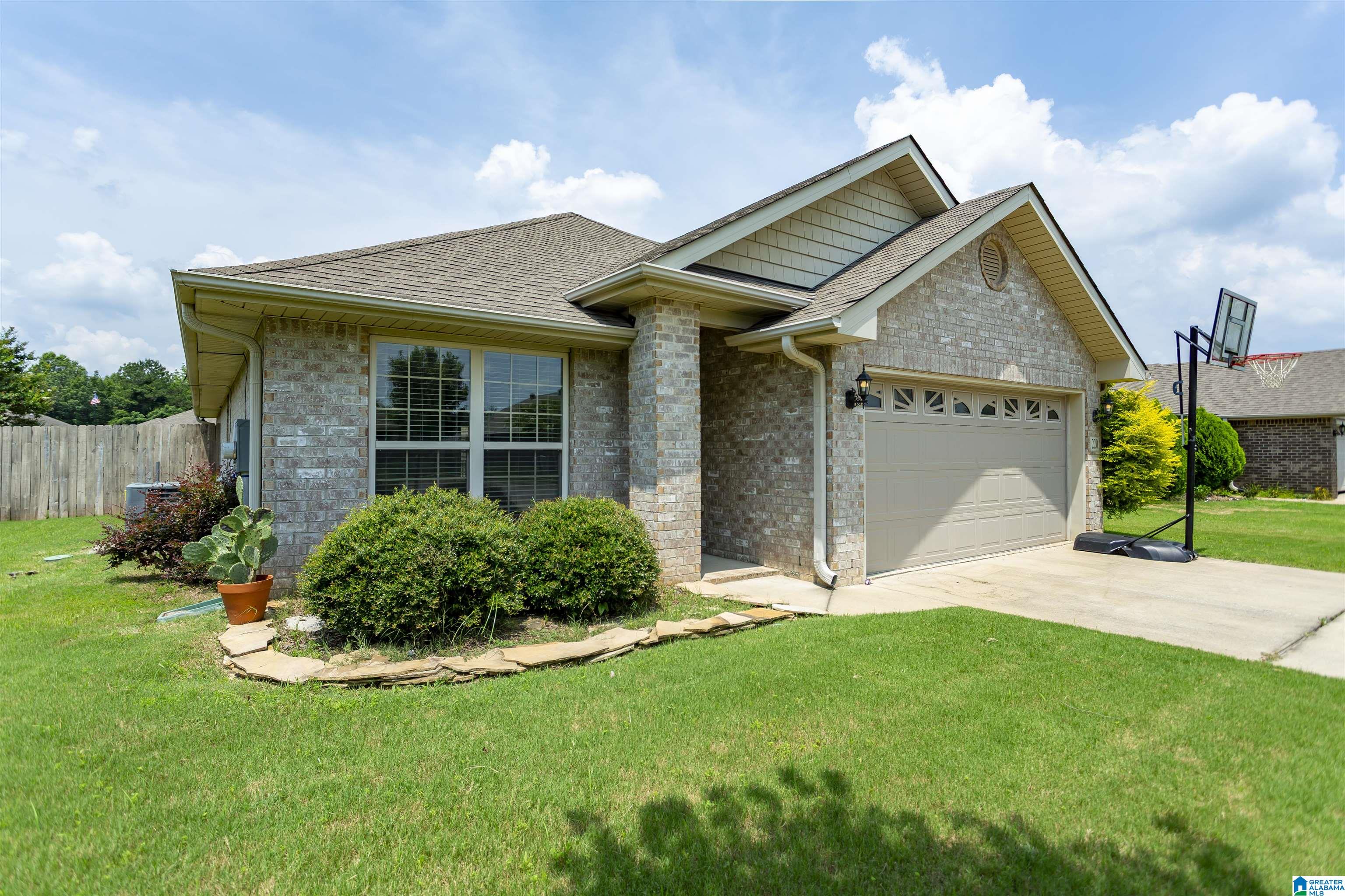 220 Makena Way Alabaster, AL 35007 - Photo 4 of 44