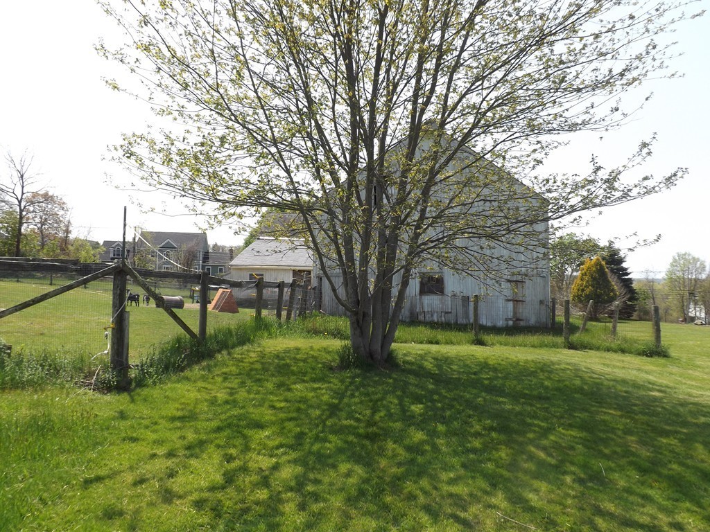 11 Old Upton Road Grafton, MA 01519 - Photo 16 of 30 Gallery Image 16