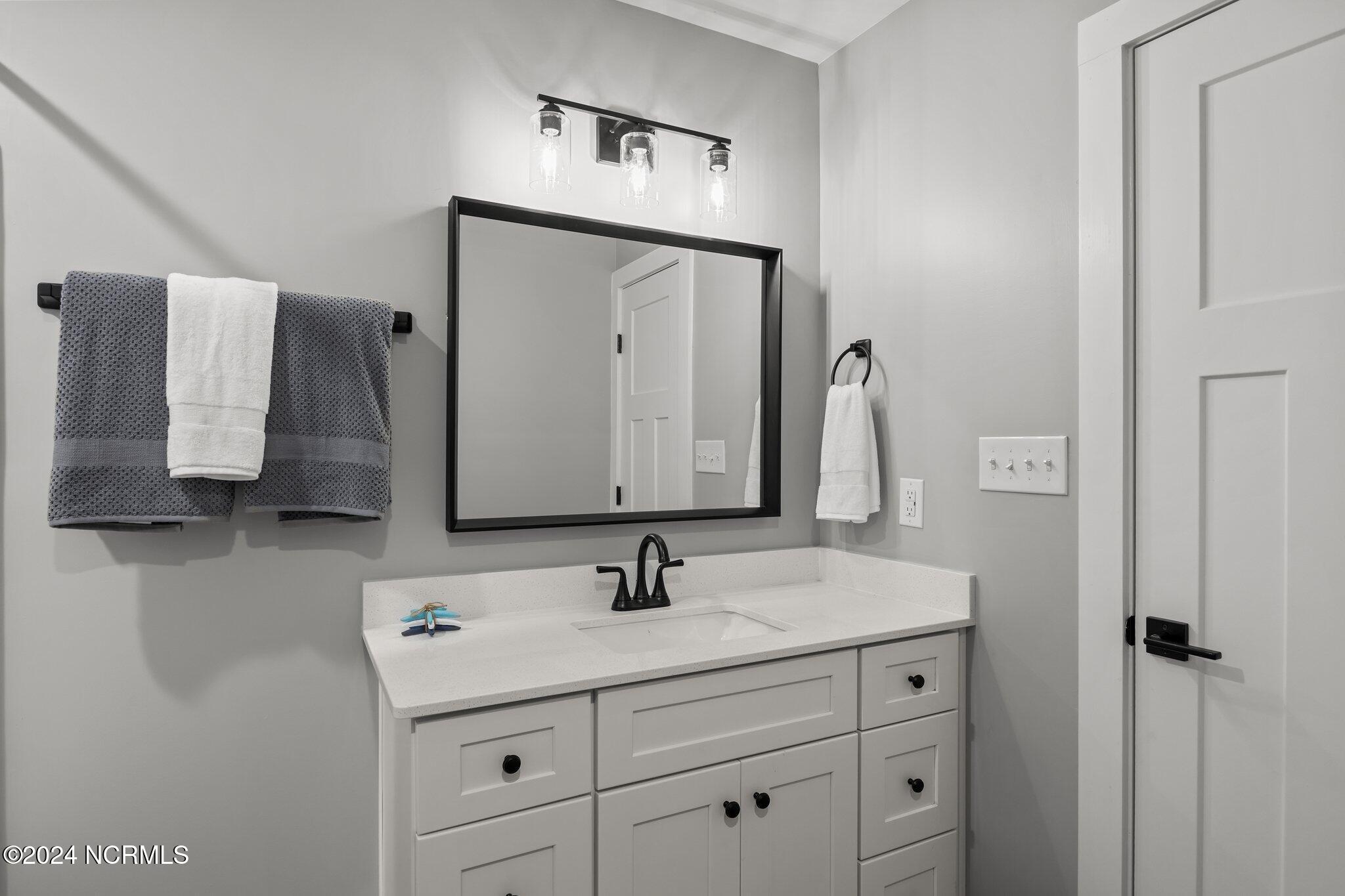 154 Long Pond Loop Swansboro, NC 28584 - Photo 22 of 45 Photo of similar home