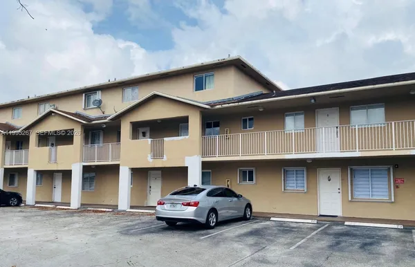 $290,000 | 3021 West 76th Street, Unit C203, Hialeah, FL 33018