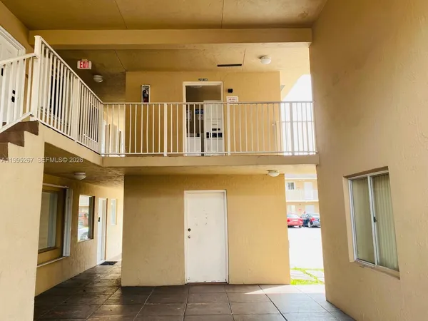 $290,000 | 3021 West 76th Street, Unit C203, Hialeah, FL 33018