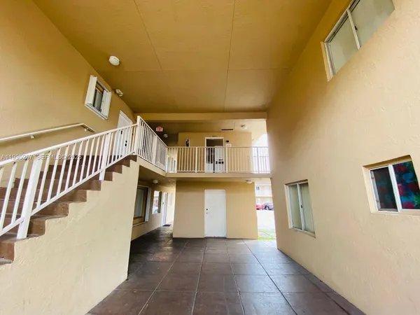 $290,000 | 3021 West 76th Street, Unit C203, Hialeah, FL 33018