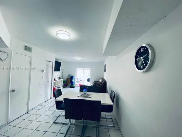 $290,000 | 3021 West 76th Street, Unit C203, Hialeah, FL 33018