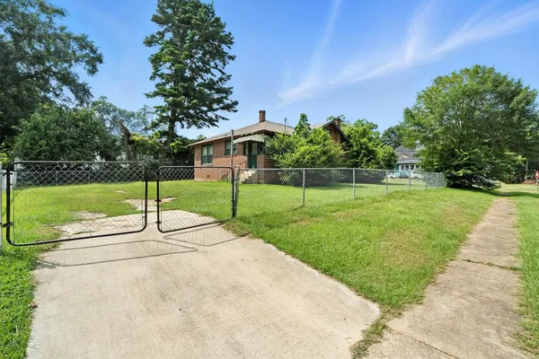 $81,500 | 703 Pennsylvania Avenue, McComb, MS 39648