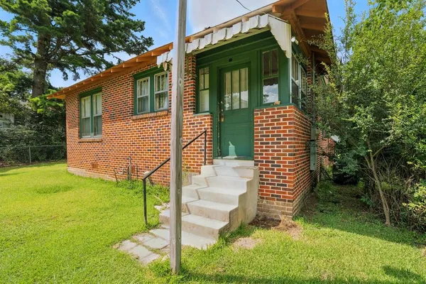 $81,500 | 703 Pennsylvania Avenue, McComb, MS 39648