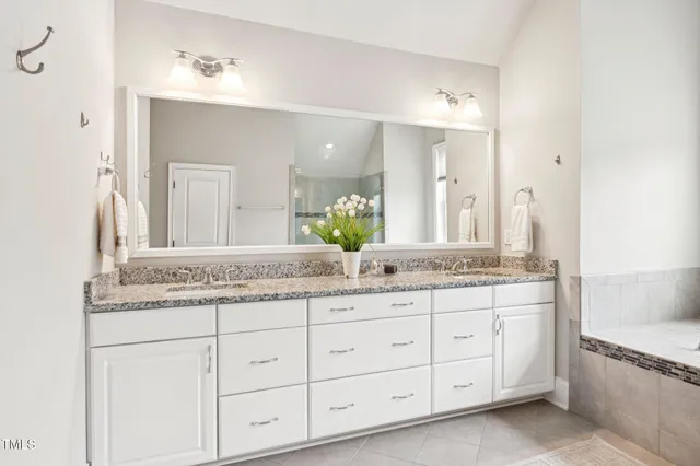 $1,029,900 | 3526 Clifton Park Court, Apex, NC 27562