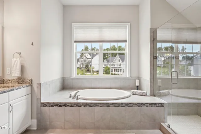 $1,029,900 | 3526 Clifton Park Court, Apex, NC 27562