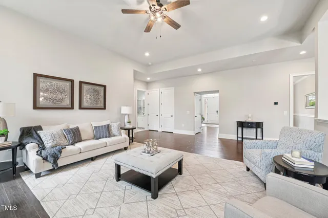 $1,029,900 | 3526 Clifton Park Court, Apex, NC 27562