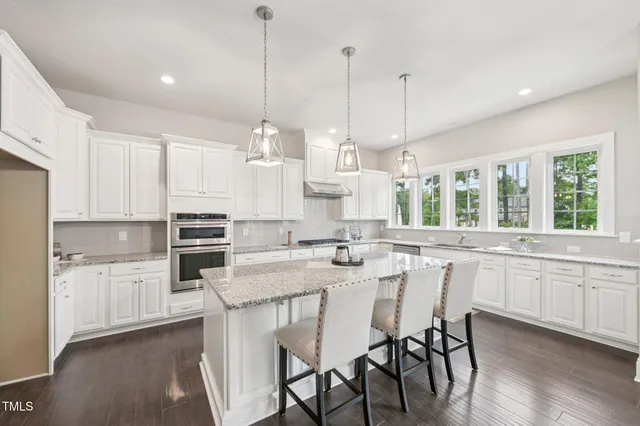 $1,029,900 | 3526 Clifton Park Court, Apex, NC 27562