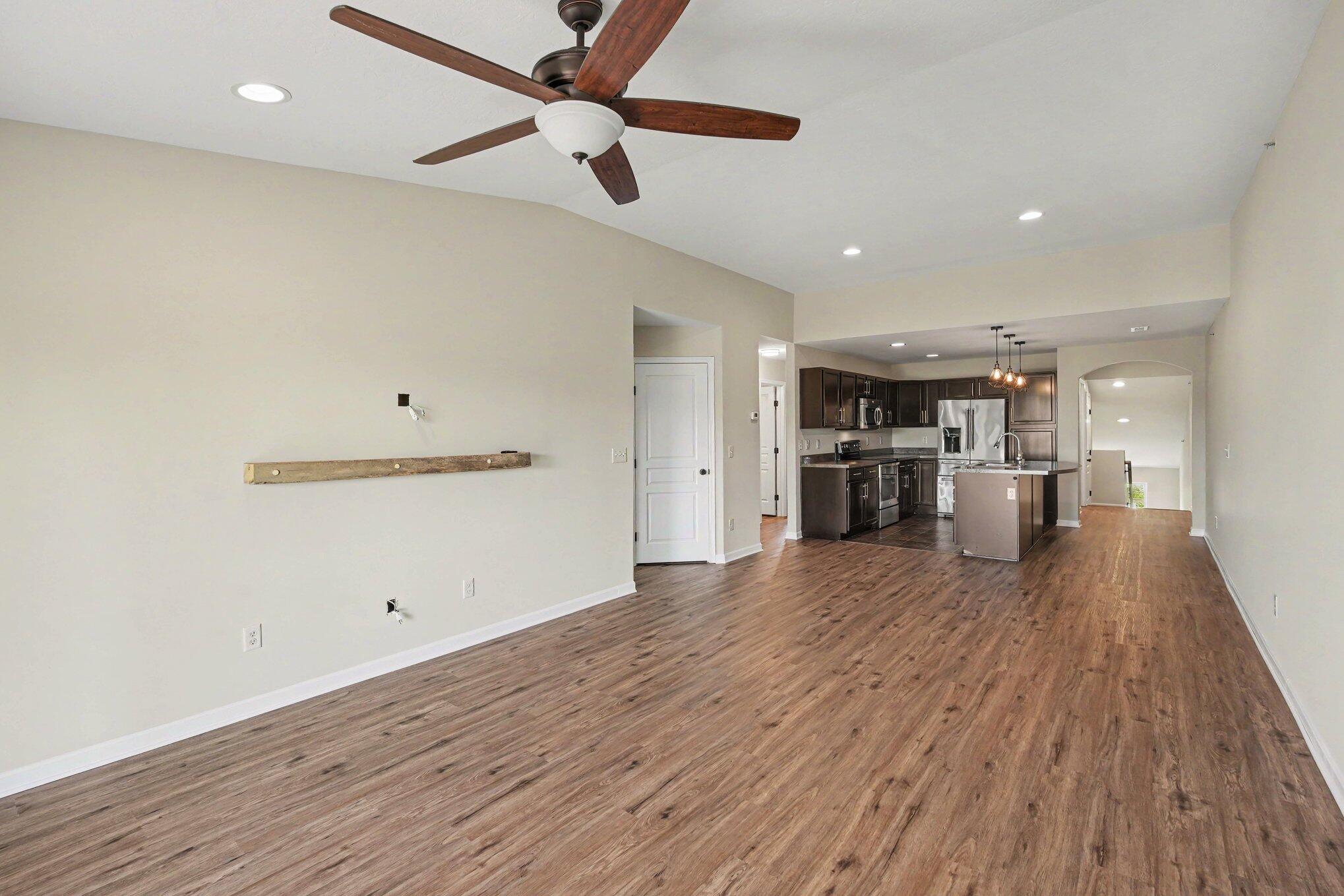6069 Boulder View Cold Spring, KY 41076 - Photo 6 of 23 Living Room