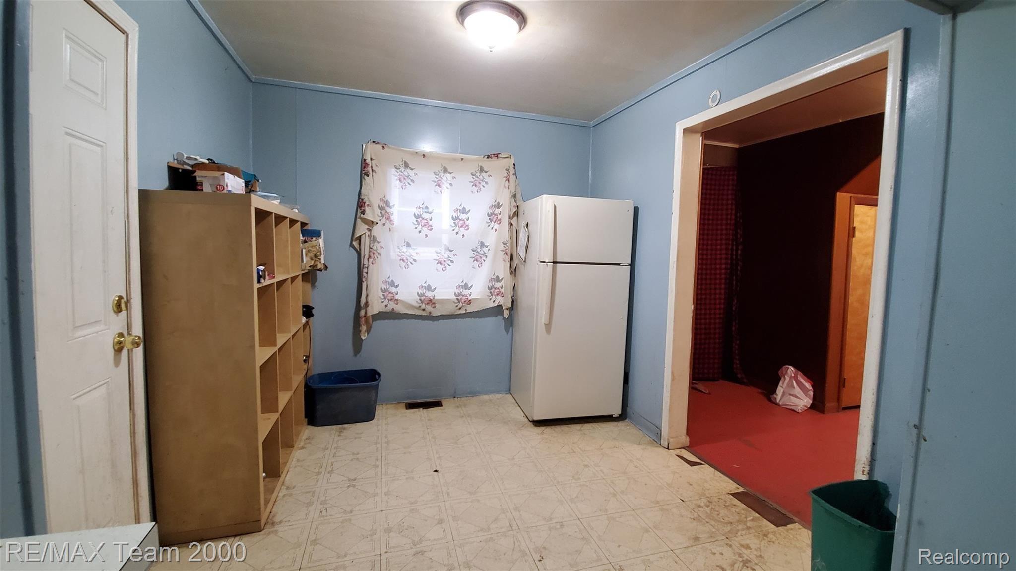 14 Alexander Street River Rouge, MI 48218 - Photo 6 of 13 20201106_235938.jpg