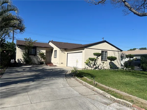 $775,000 | 10251 Foster Road, Downey, CA 90242