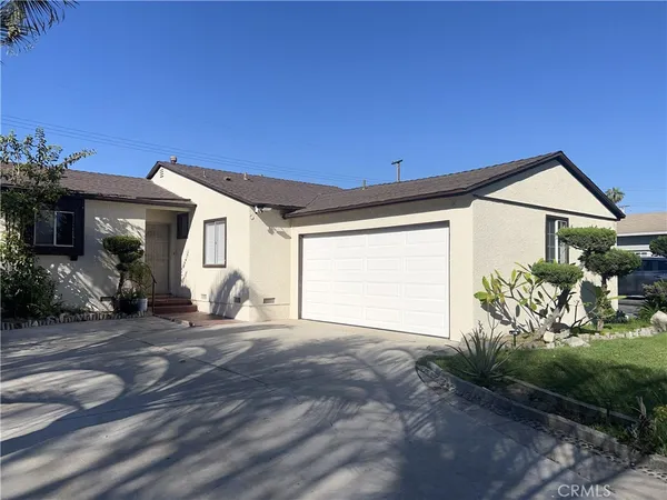 $775,000 | 10251 Foster Road, Downey, CA 90242