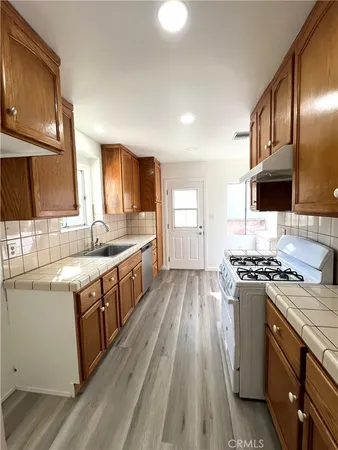 $775,000 | 10251 Foster Road, Downey, CA 90242