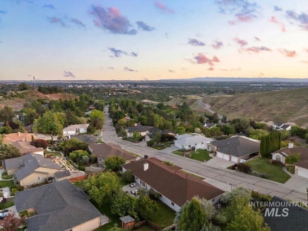 4156 N Lane Boise, ID 83702 - Photo 2 of 44