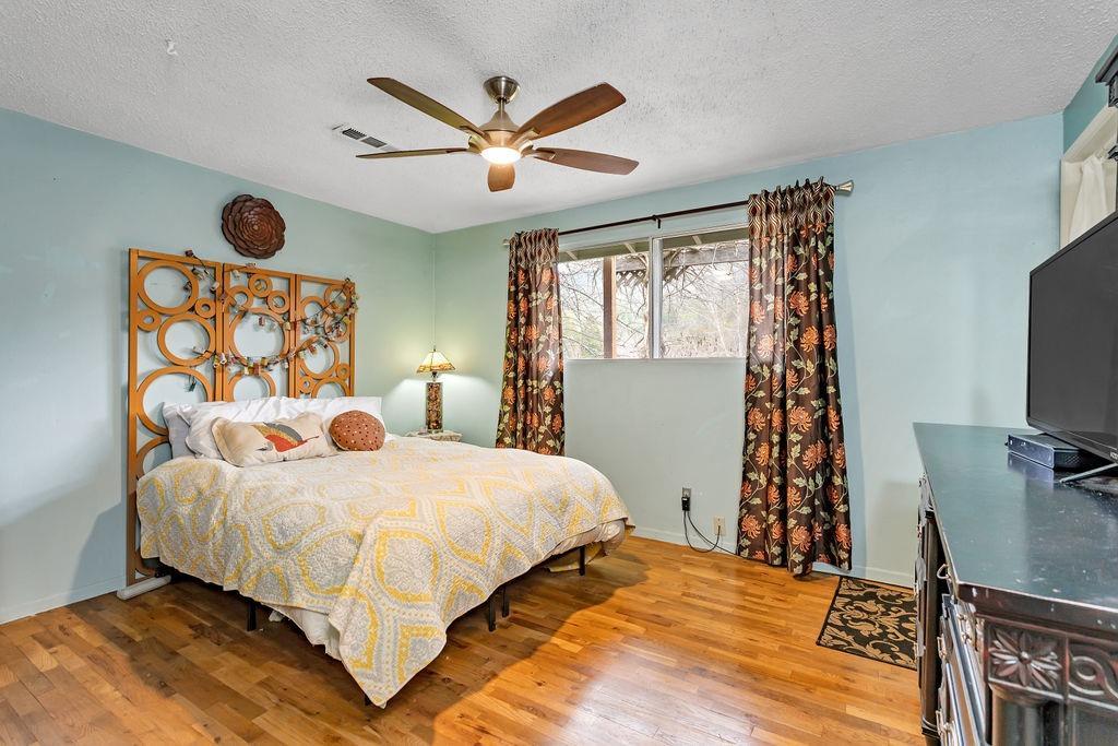 8587 Wagner Creek Road Talent, OR 97540 - Photo 12 of 35 Master bedroom