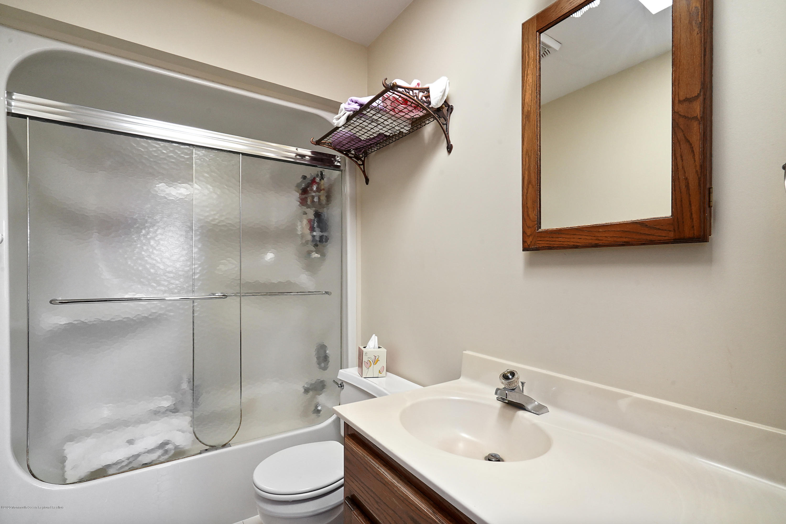 237 Lakeside Avenue Colts Neck, NJ 07722 - Photo 25 of 54 Upstairs bath
