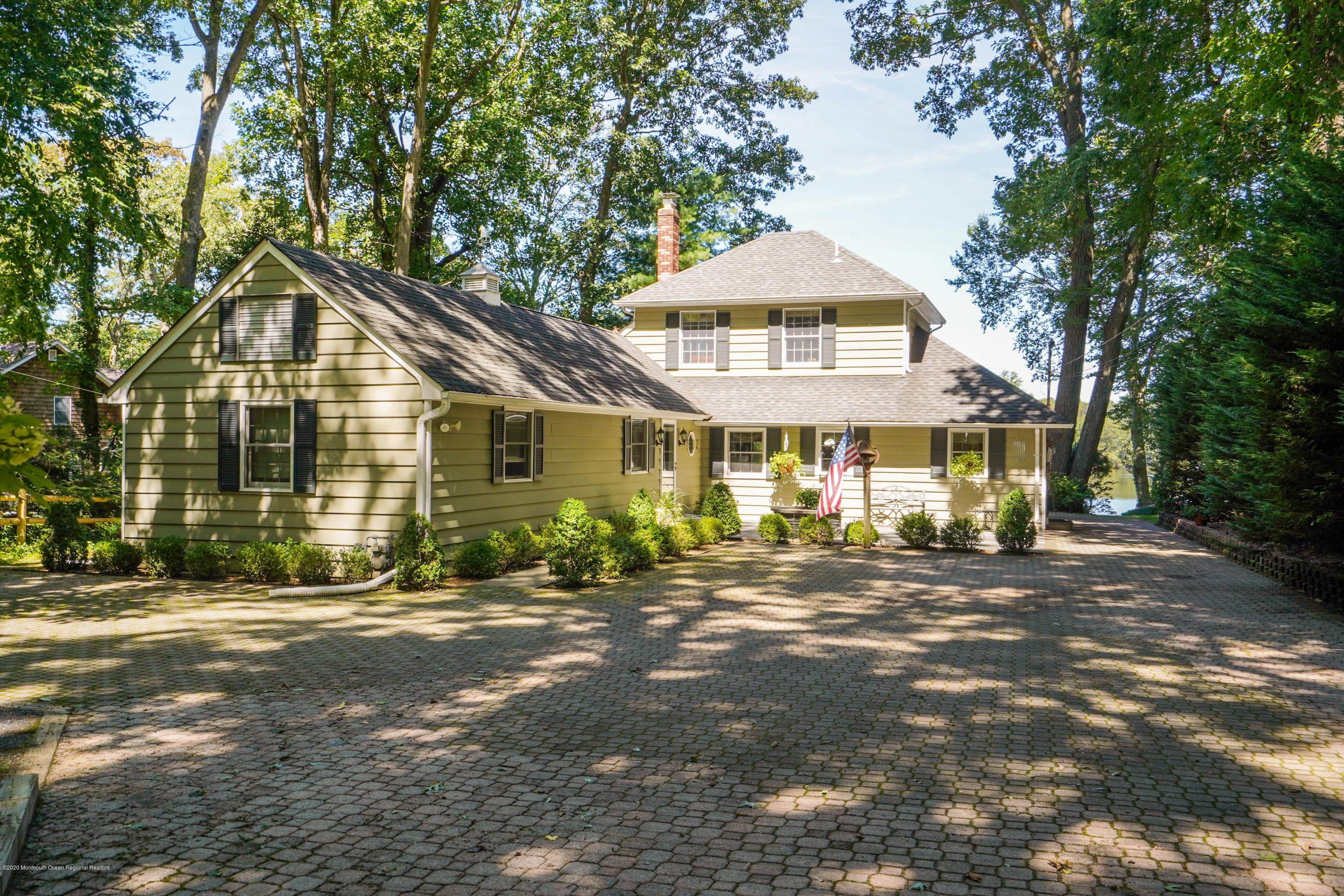 237 Lakeside Avenue Colts Neck, NJ 07722 - Photo 4 of 54 237 Lakeside front yard