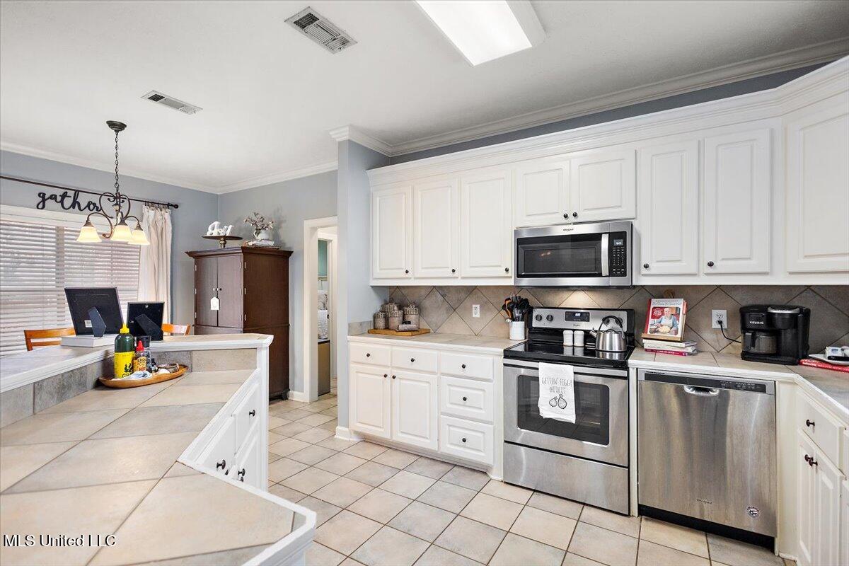 437 Old Town Circle Brandon, MS 39042 - Photo 18 of 30 18-3HTP9798