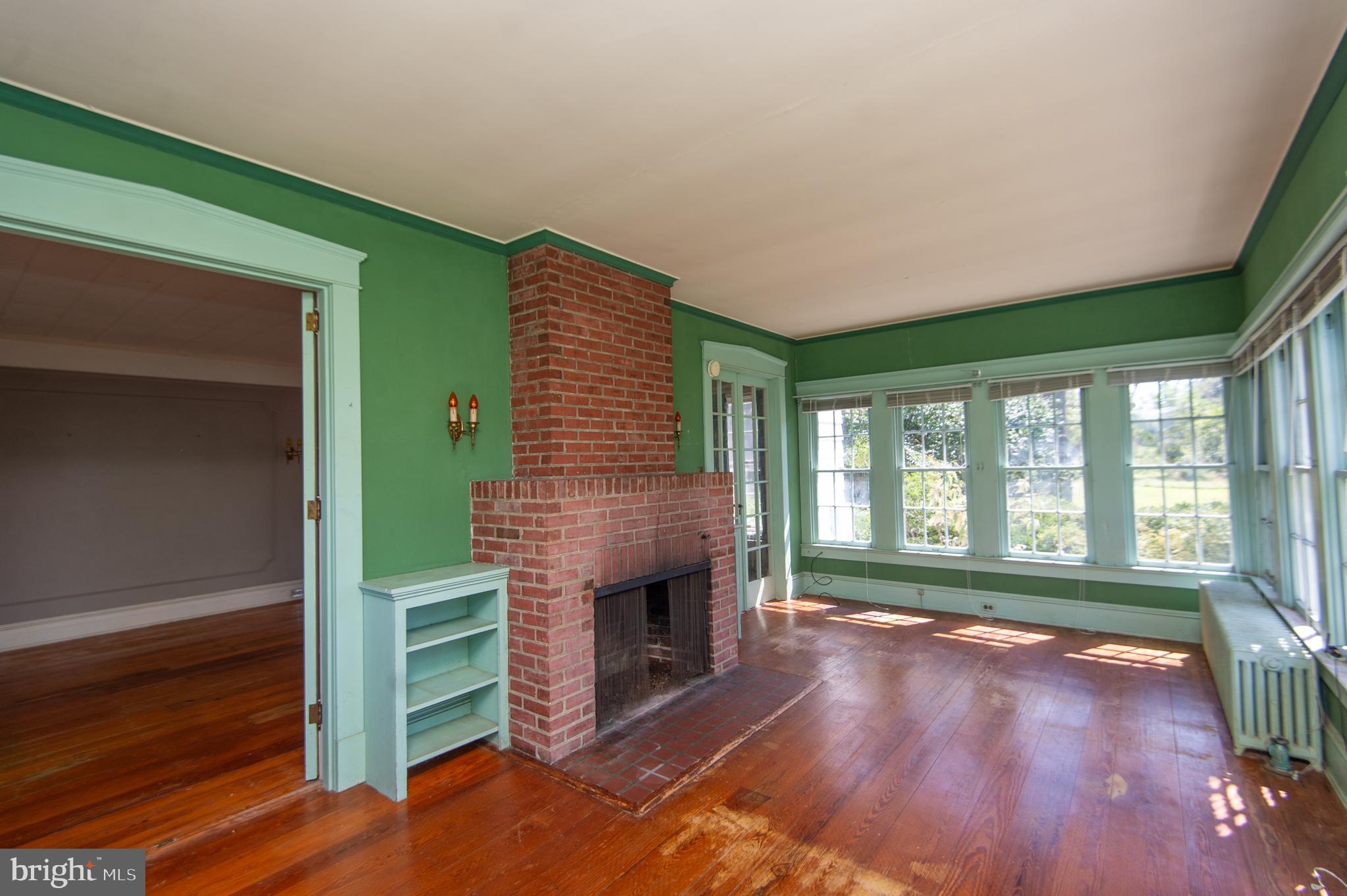 4910 Gregory Road Cambridge, MD 21613 - Photo 16 of 131 Custom built ins