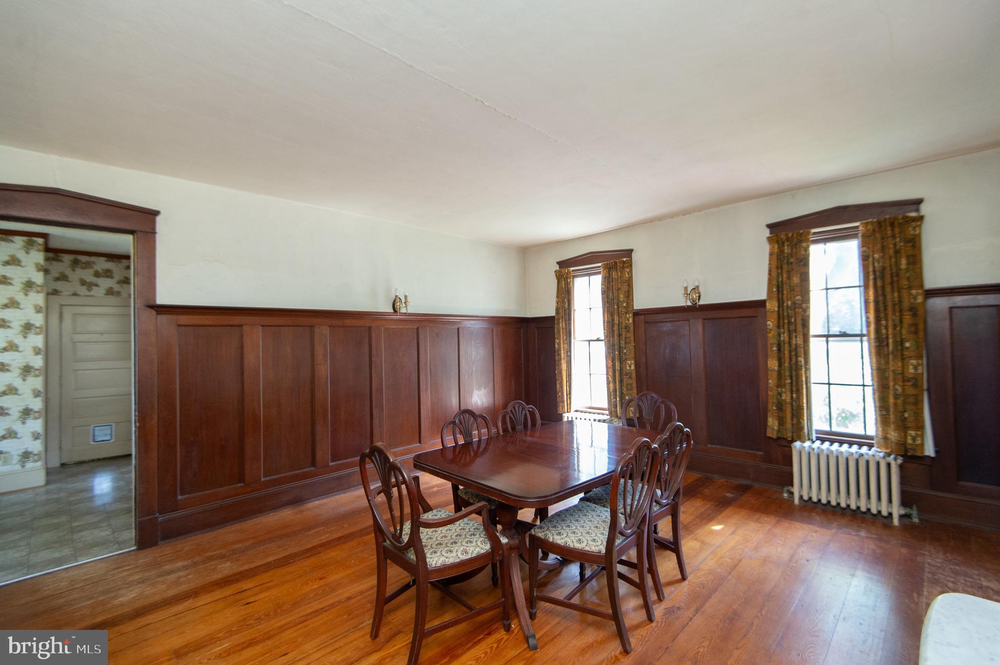4910 Gregory Road Cambridge, MD 21613 - Photo 22 of 131 Spacious DR is great entertaining spot