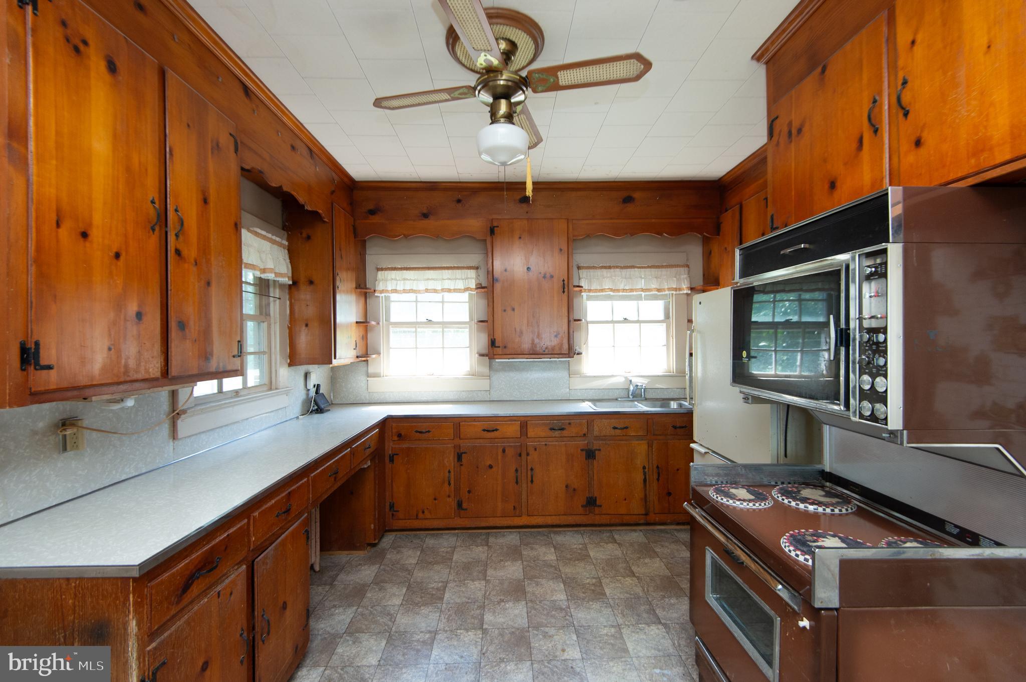 4910 Gregory Road Cambridge, MD 21613 - Photo 31 of 131 Kitchen