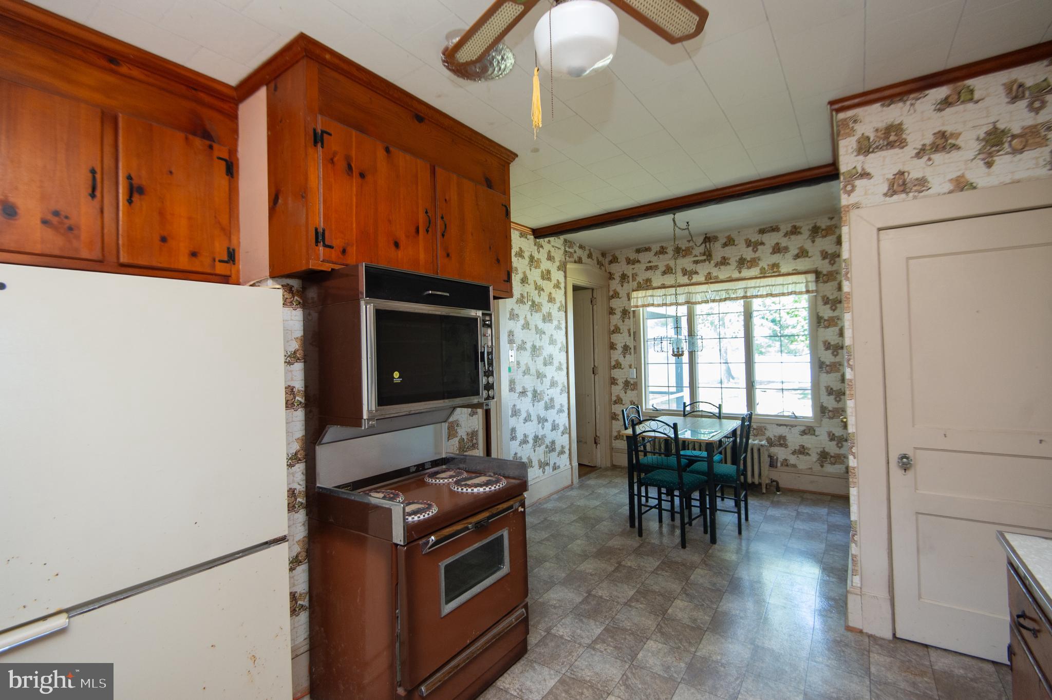 4910 Gregory Road Cambridge, MD 21613 - Photo 34 of 131 Kitchen breakfast area