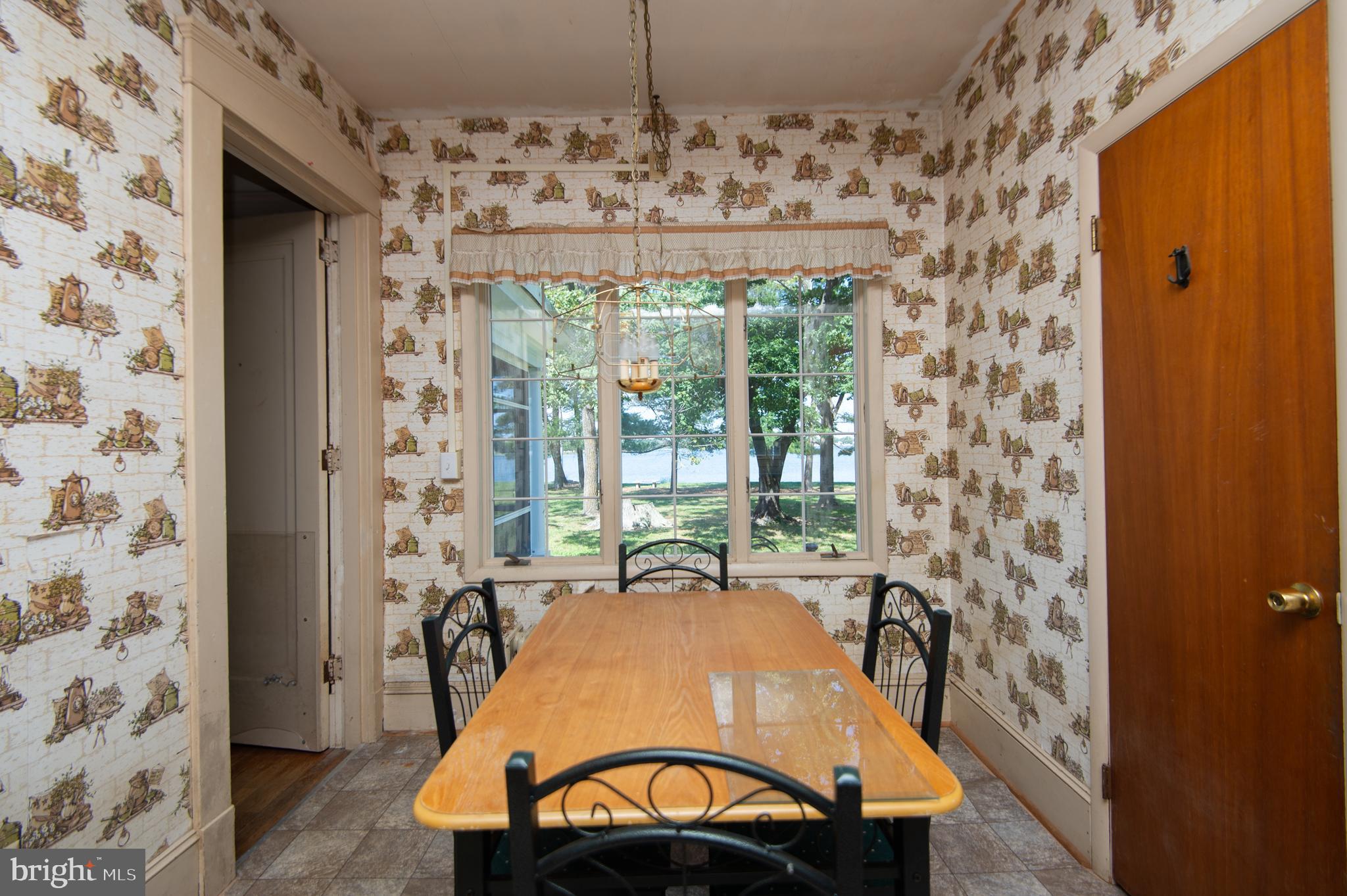 4910 Gregory Road Cambridge, MD 21613 - Photo 36 of 131 Breakfast area