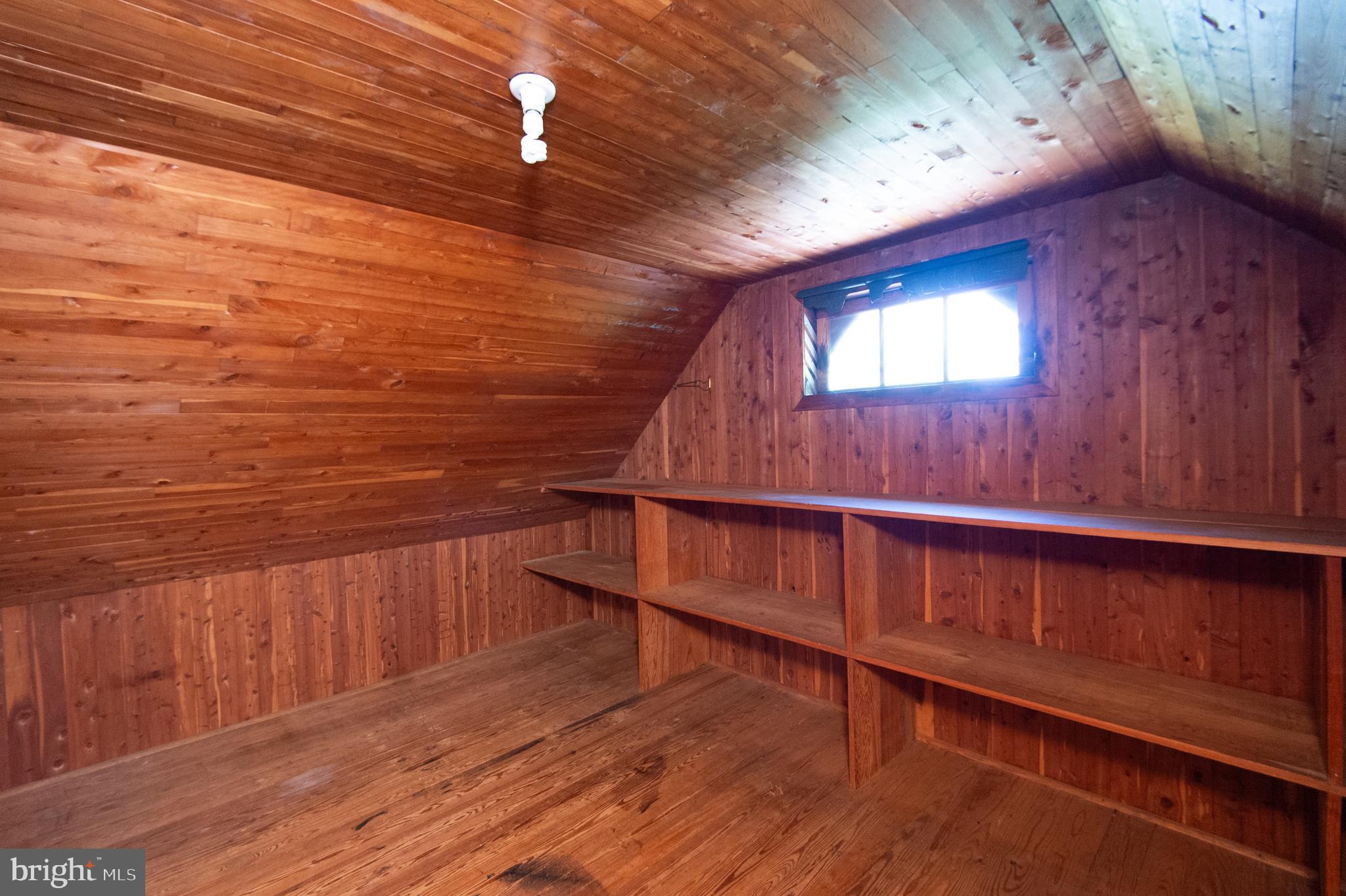 4910 Gregory Road Cambridge, MD 21613 - Photo 44 of 131 Walk-in cedar lined closet