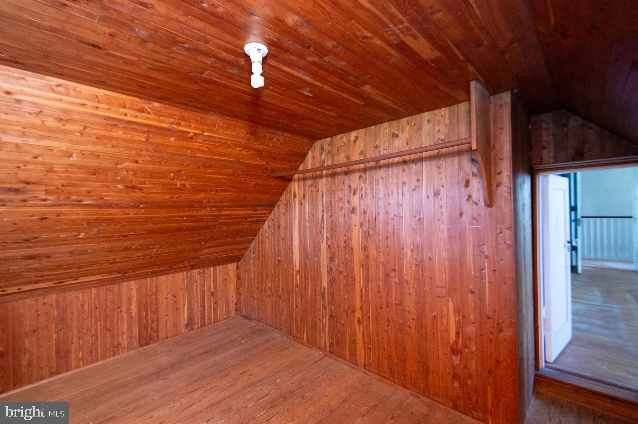 4910 Gregory Road Cambridge, MD 21613 - Photo 45 of 131 Walk in cedar lined closed off BR #1